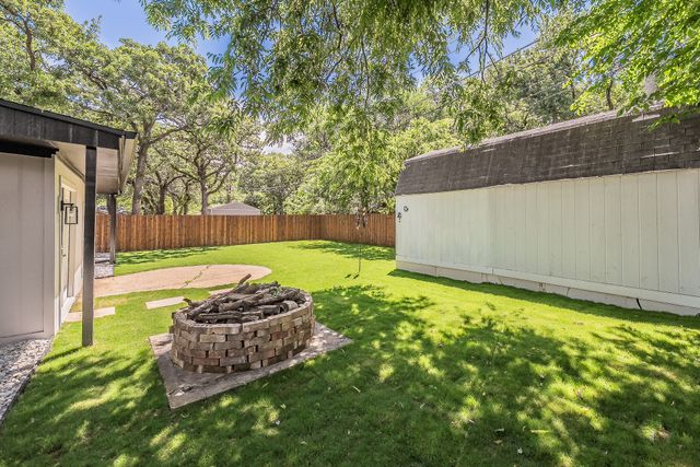 6 Honor Oak Lane, Bedford, TX 76022