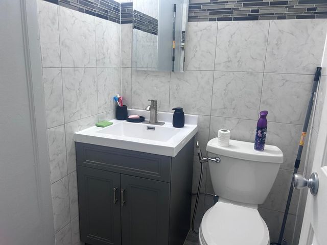 8710 Skokie Boulevard 3BS, Skokie, IL 60077