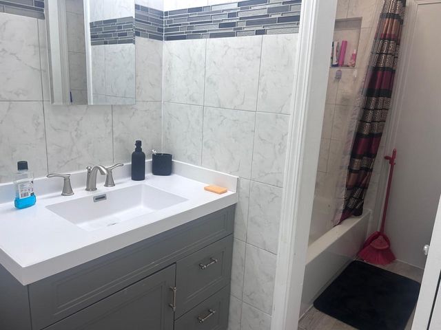 8710 Skokie Boulevard 3BS, Skokie, IL 60077