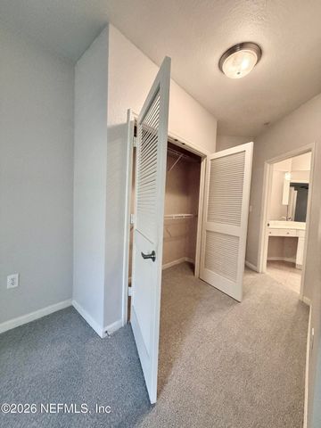 8539 GATE Parkway W 1724, Jacksonville, FL 32216