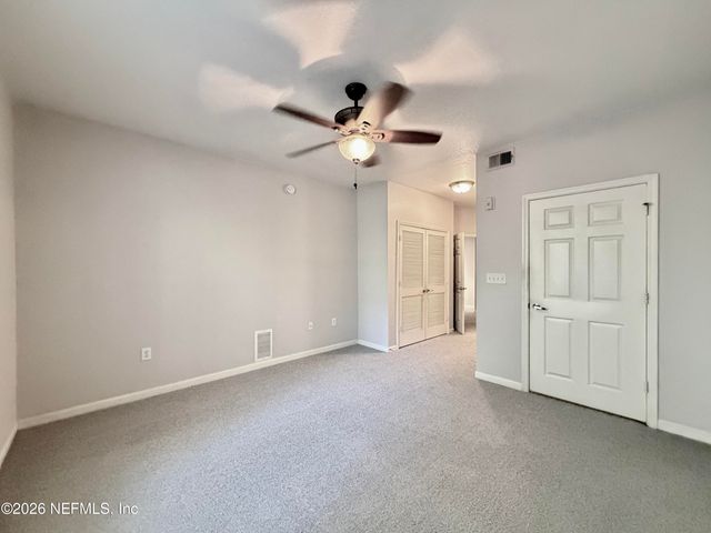 8539 GATE Parkway W 1724, Jacksonville, FL 32216