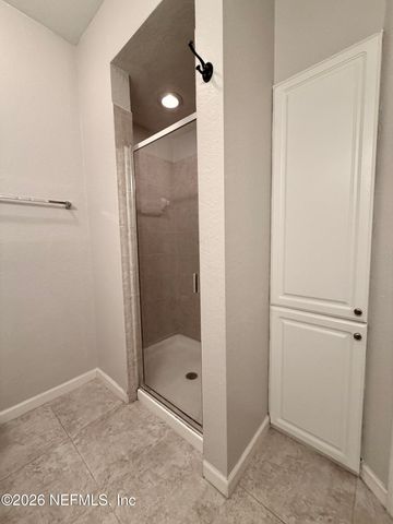 8539 GATE Parkway W 1724, Jacksonville, FL 32216