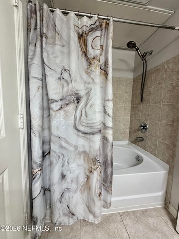 8539 GATE Parkway W 1724, Jacksonville, FL 32216