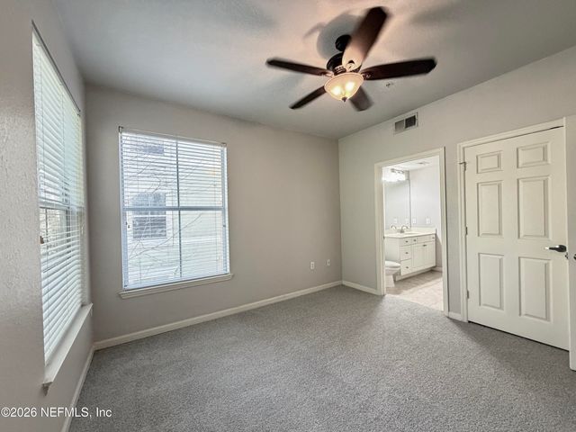 8539 GATE Parkway W 1724, Jacksonville, FL 32216