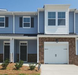 1255 Evelynnview Lane, Kernersville, NC 27284
