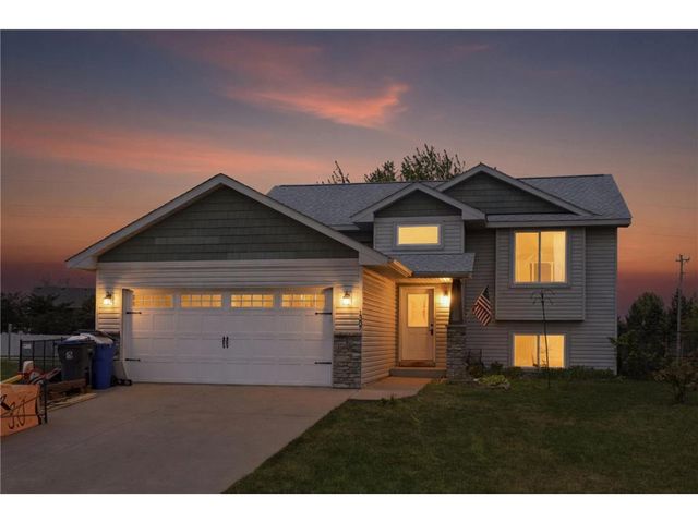 1307 Osprey Court, New Richmond, WI 54017