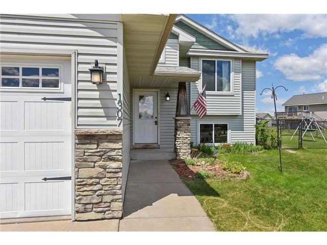 1307 Osprey Court, New Richmond, WI 54017