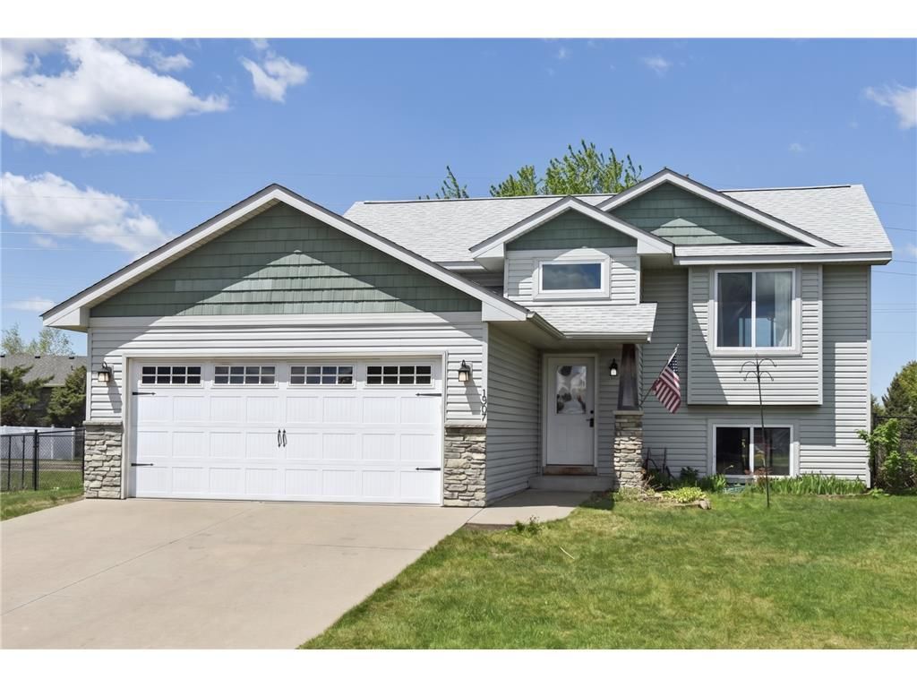 1307 Osprey Court, New Richmond, WI 54017