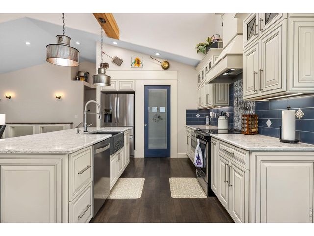 9200 Meadow Farms Dr, Milliken, CO 80543