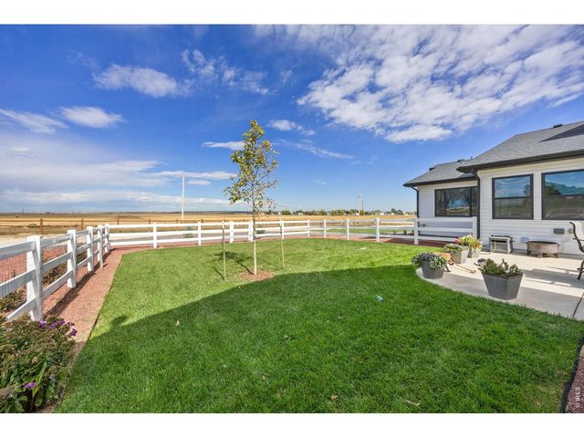 9200 Meadow Farms Dr, Milliken, CO 80543