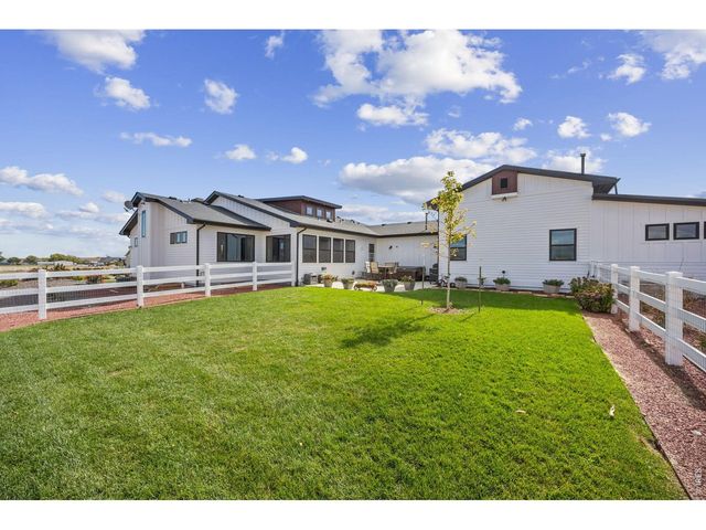 9200 Meadow Farms Dr, Milliken, CO 80543