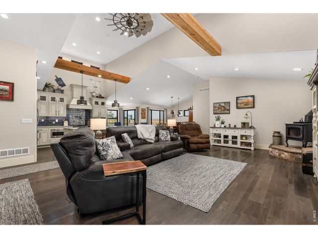 9200 Meadow Farms Dr, Milliken, CO 80543
