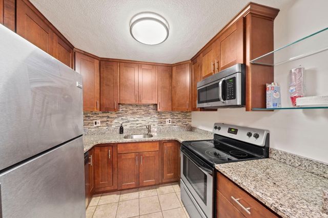 95 Fountain Ln 3, Weymouth, MA 02190