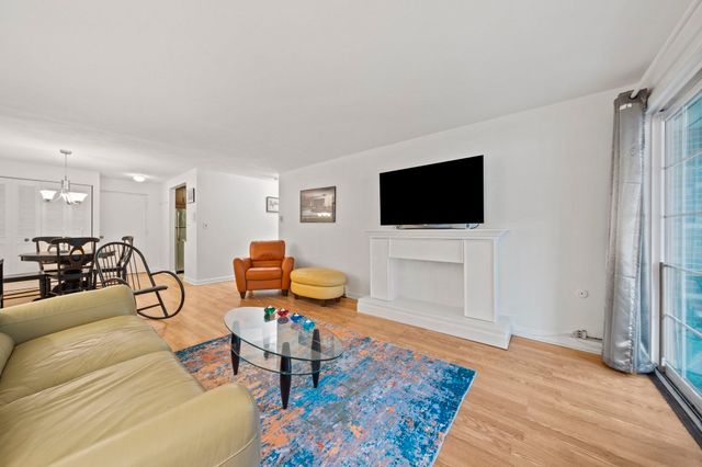 95 Fountain Ln 3, Weymouth, MA 02190