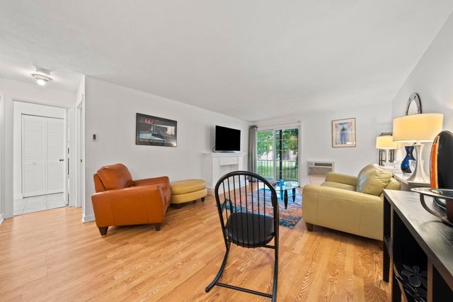 95 Fountain Ln 3, Weymouth, MA 02190