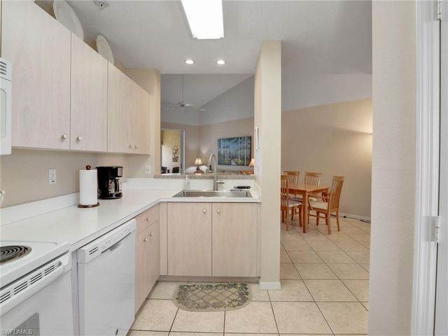 2408 Millcreek LN 202, Naples, FL 34119