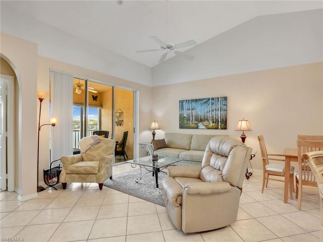 2408 Millcreek LN 202, Naples, FL 34119
