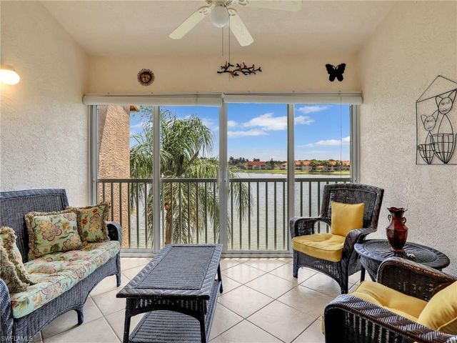 2408 Millcreek LN 202, Naples, FL 34119