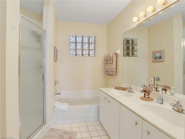 2408 Millcreek LN 202, Naples, FL 34119