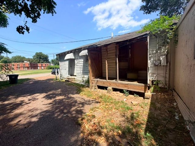 2928 OVERTON CROSSING RD, Memphis, TN 38127