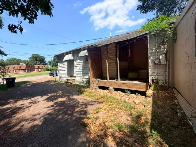 2928 OVERTON CROSSING RD, Memphis, TN 38127