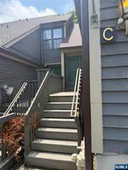 11 Concord Road, West Milford, NJ 07480