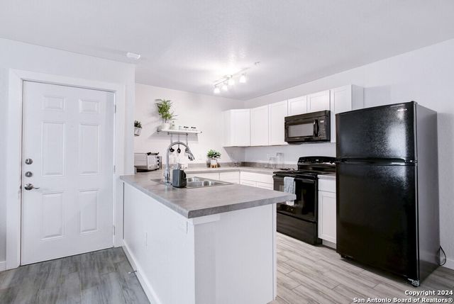 6423 Melissa Ann Unit 1202, San Antonio, TX 78249