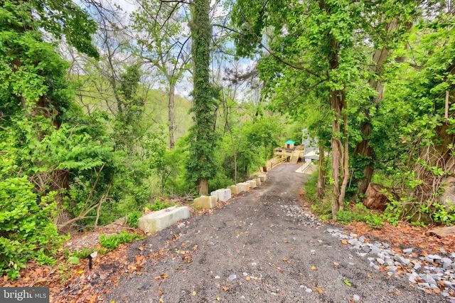 234 HILLTOP RD, Delta, PA 17314