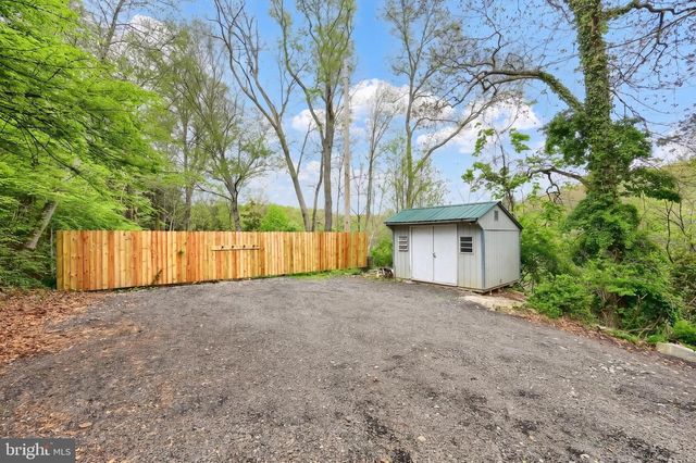 234 HILLTOP RD, Delta, PA 17314