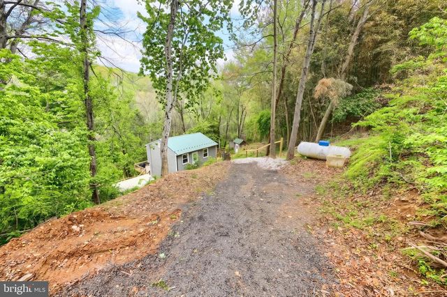 234 HILLTOP RD, Delta, PA 17314