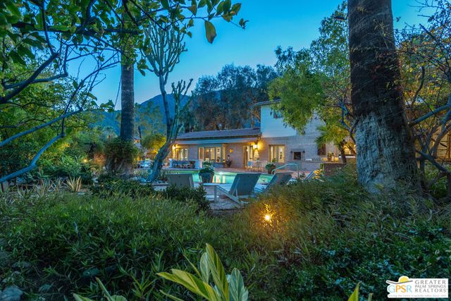 1184 Camino Mirasol, Palm Springs, CA 92262