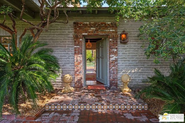 1184 Camino Mirasol, Palm Springs, CA 92262