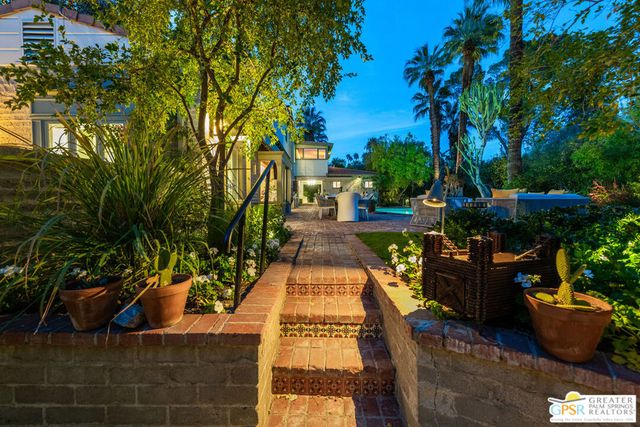 1184 Camino Mirasol, Palm Springs, CA 92262