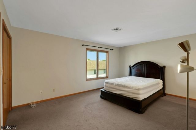 16 Westervelt Pl, Passaic City, NJ 07055