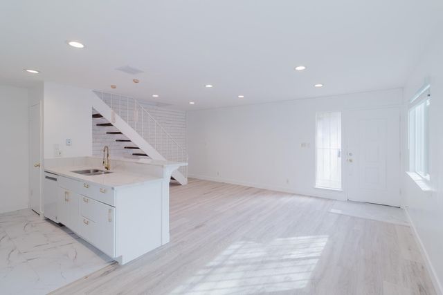 2024 S BENITA Dr, Rancho Cordova, CA 95670