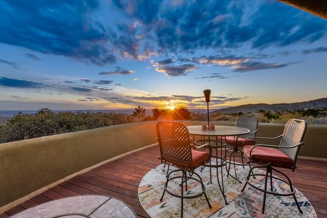 51 Rock Ridge Drive NE, Albuquerque, NM 87122