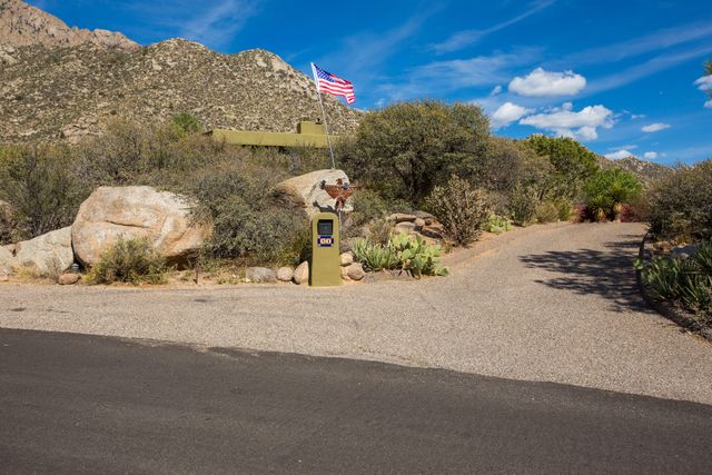 51 Rock Ridge Drive NE, Albuquerque, NM 87122