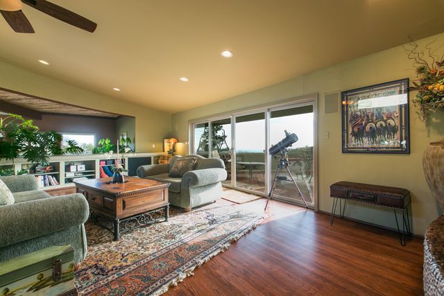 51 Rock Ridge Drive NE, Albuquerque, NM 87122