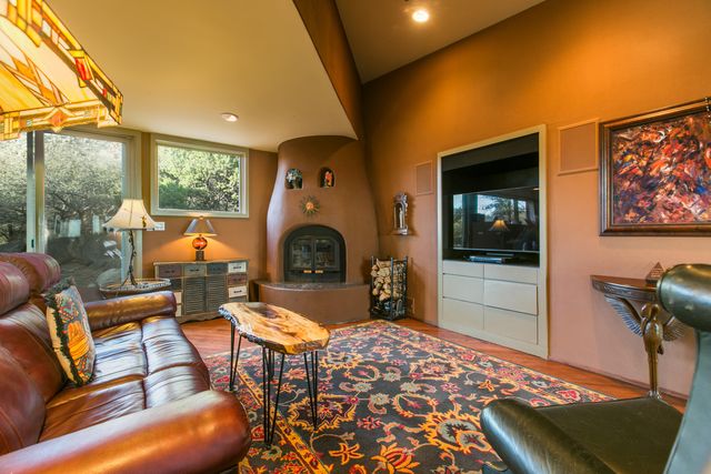 51 Rock Ridge Drive NE, Albuquerque, NM 87122