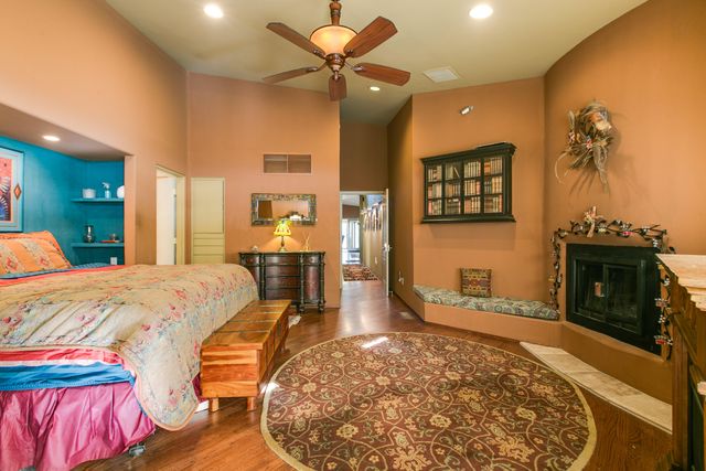 51 Rock Ridge Drive NE, Albuquerque, NM 87122