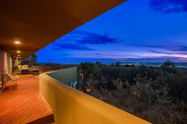 51 Rock Ridge Drive NE, Albuquerque, NM 87122