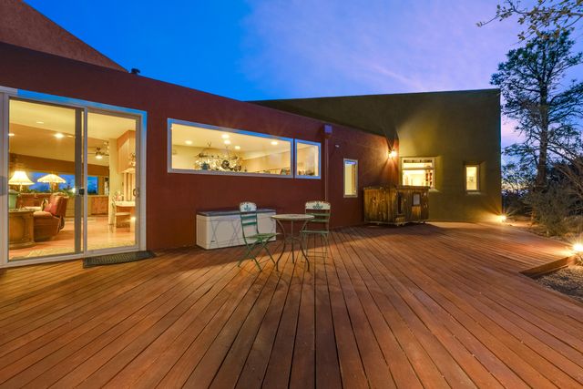 51 Rock Ridge Drive NE, Albuquerque, NM 87122