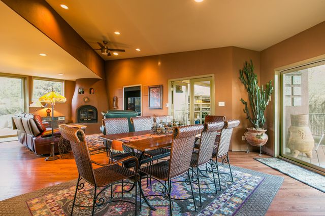 51 Rock Ridge Drive NE, Albuquerque, NM 87122