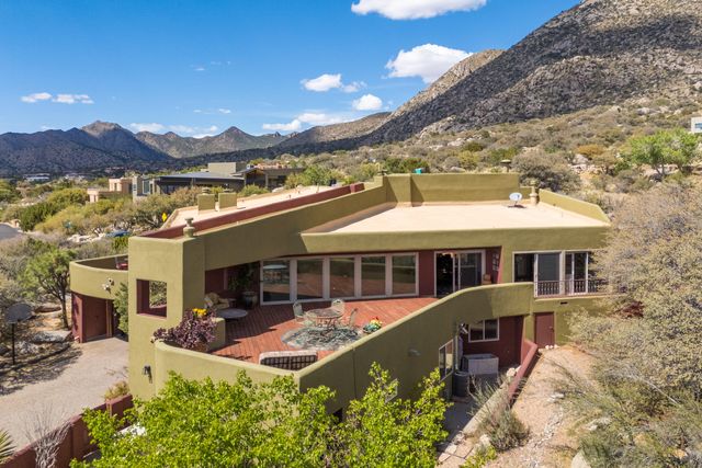 51 Rock Ridge Drive NE, Albuquerque, NM 87122