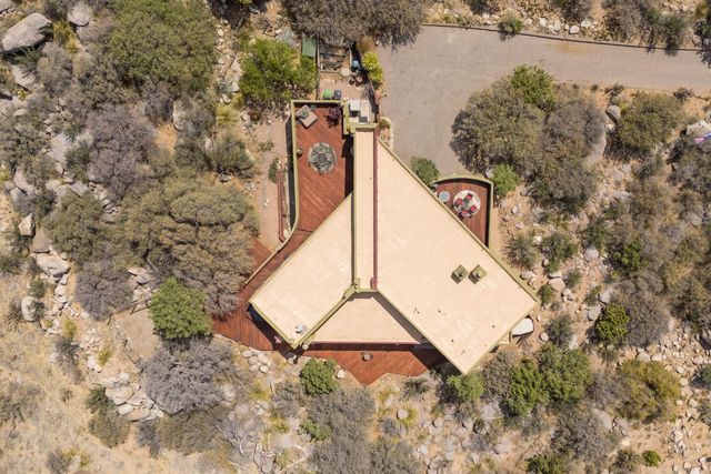 51 Rock Ridge Drive NE, Albuquerque, NM 87122