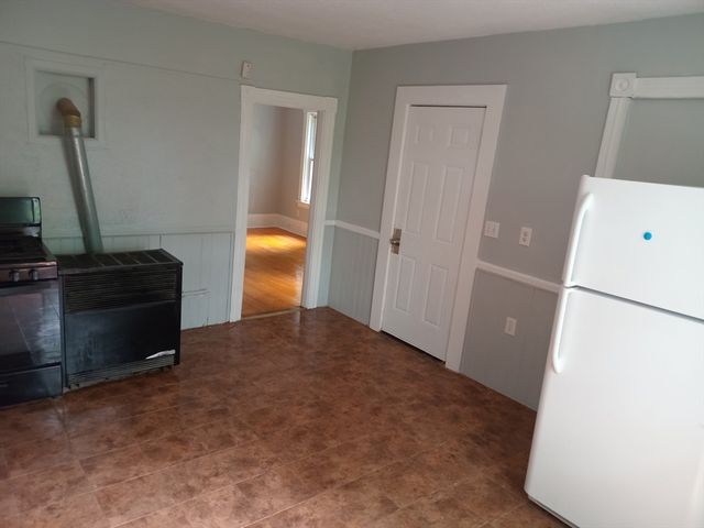 86 Marshall St 2, Fitchburg, MA 01420