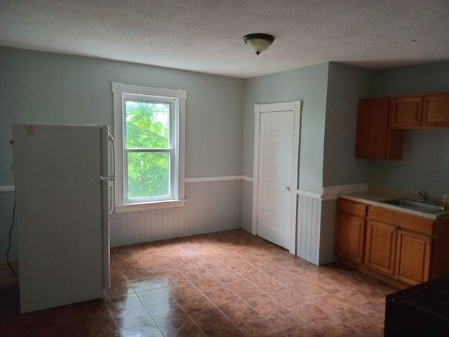 86 Marshall St 2, Fitchburg, MA 01420
