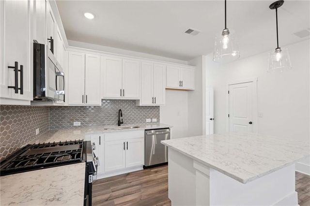 1577 Driggs NW Drive, Atlanta, GA 30318