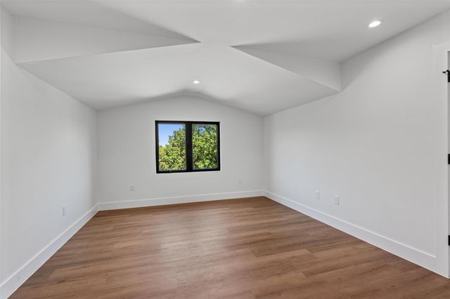 1402 Beckett ST 1B, Austin, TX 78757