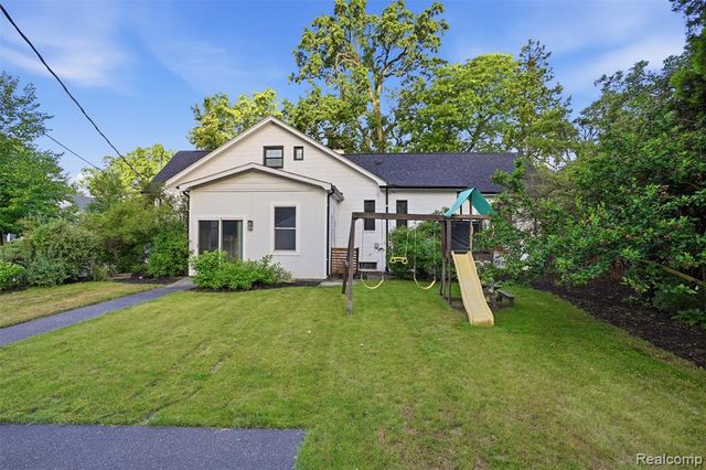 93 Oakdale Boulevard, Pleasant Ridge, MI 48069